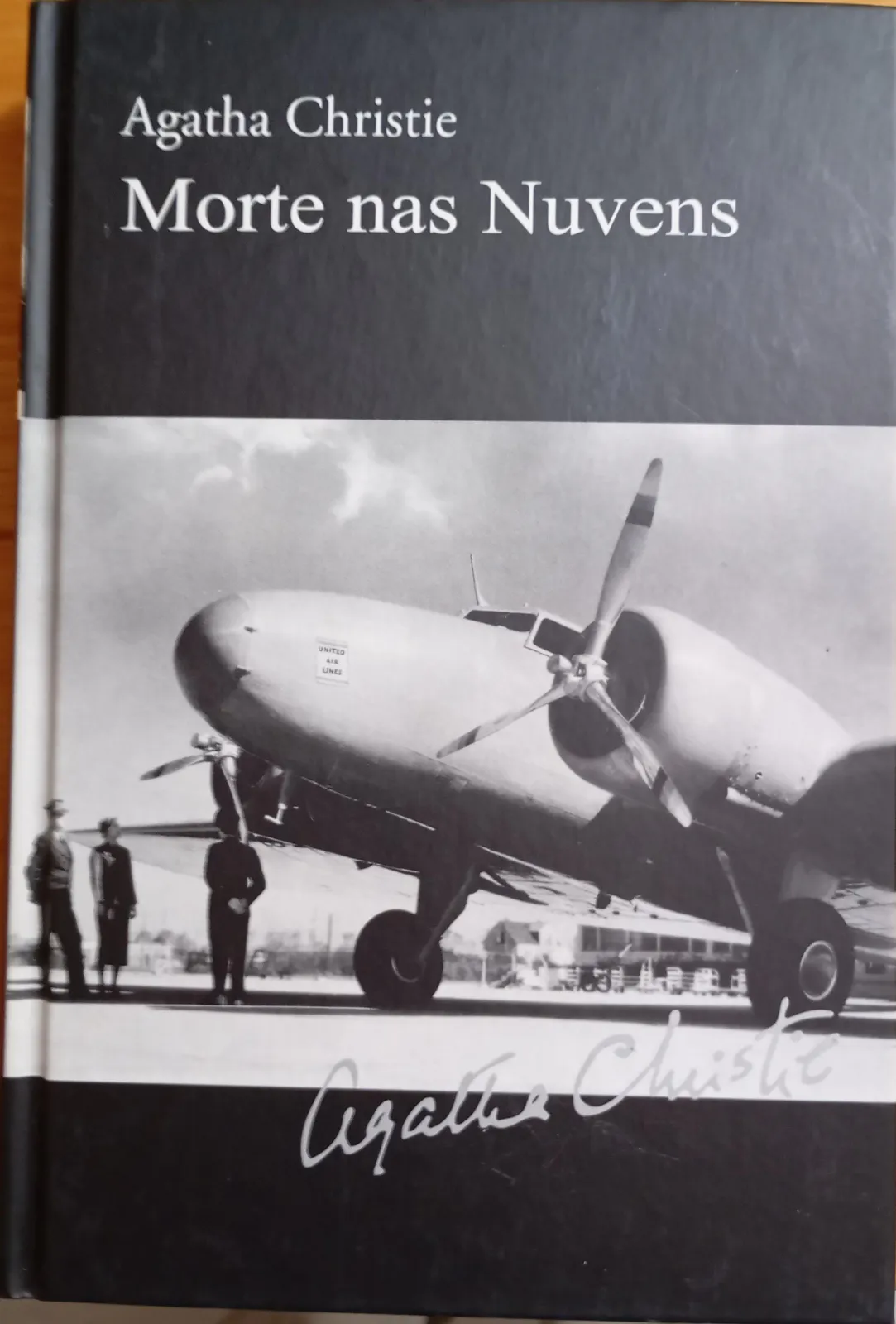 Agatha Christie: Morte nas Nuvens (Portuguese language, 2008, RBA)